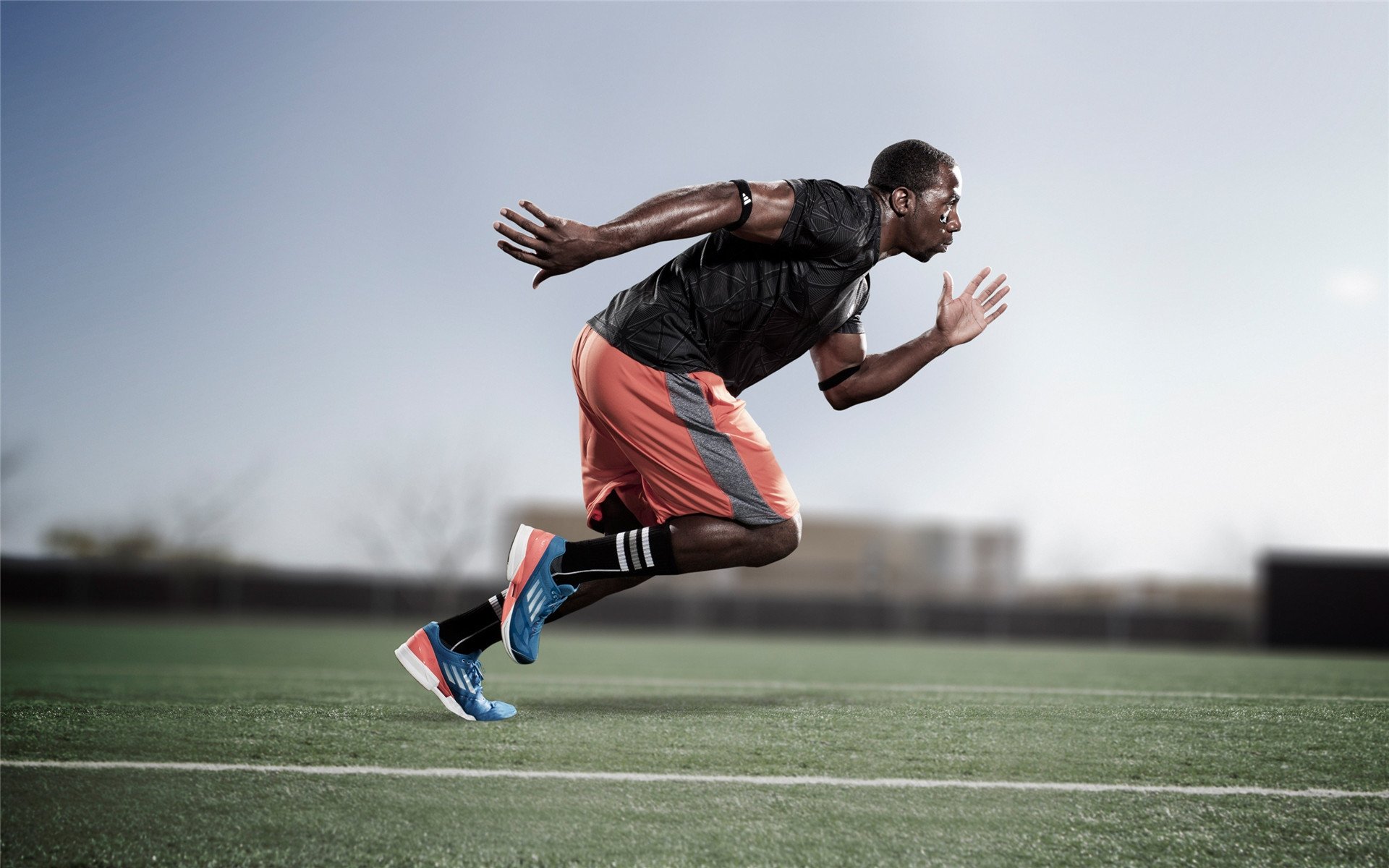 山西队险胜火箭，库里在英超争冠接管比赛，体育迷的平行宇宙狂欢