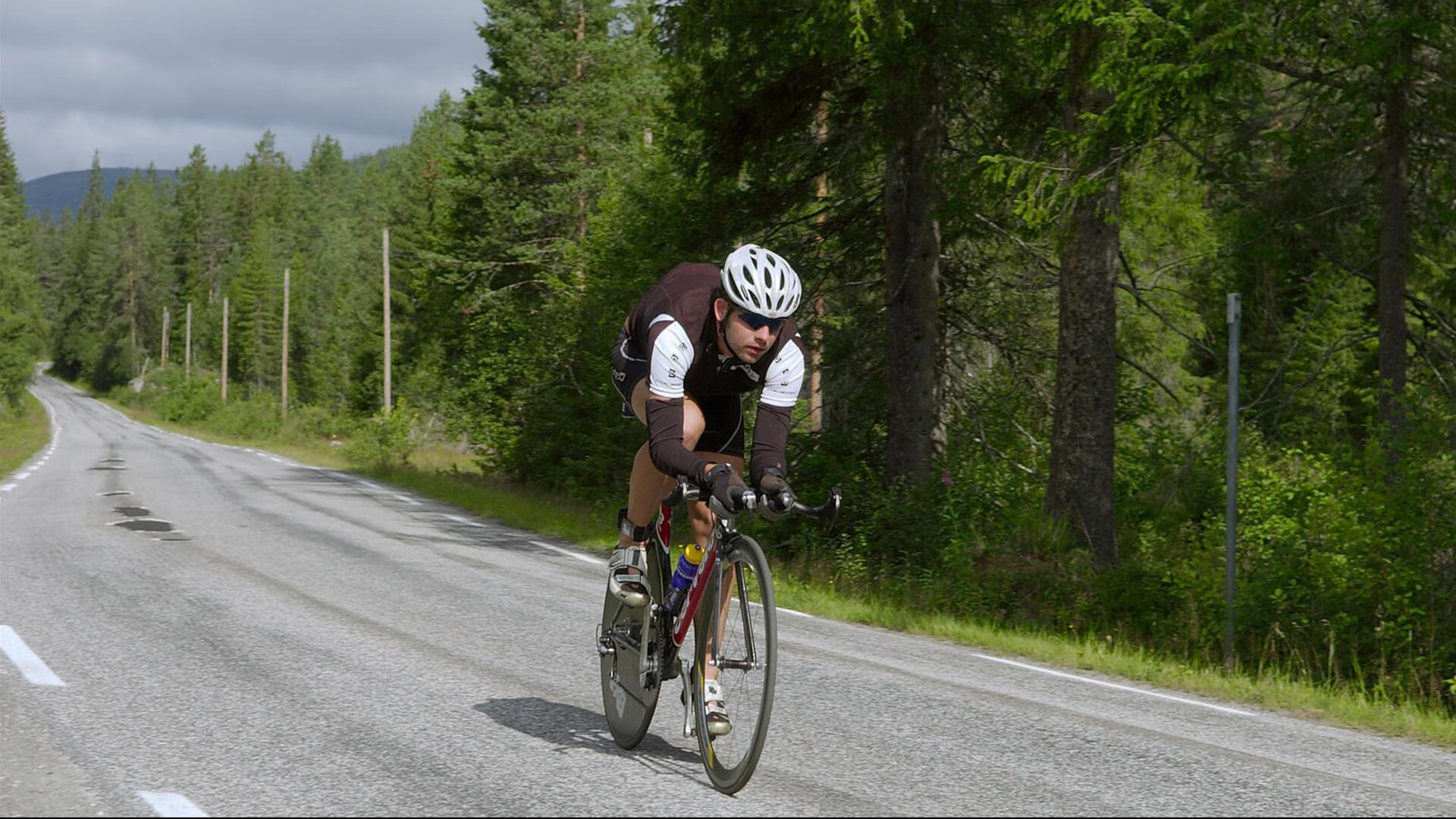 欧冠半决赛之夜，萨内用防守，为天才正名